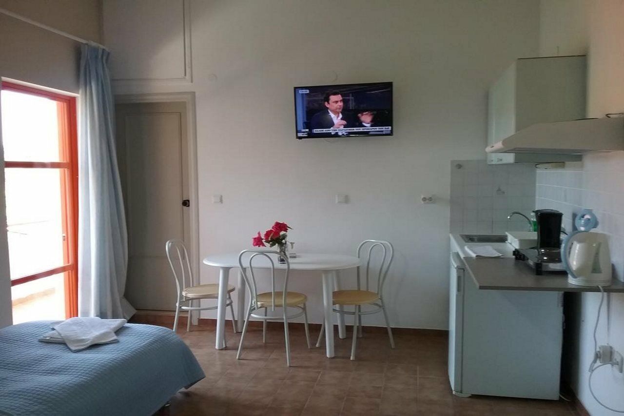Ilona Apartments Chania  ภายนอก รูปภาพ