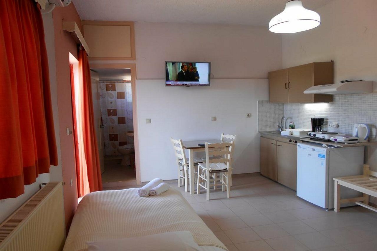 Ilona Apartments Chania  ภายนอก รูปภาพ